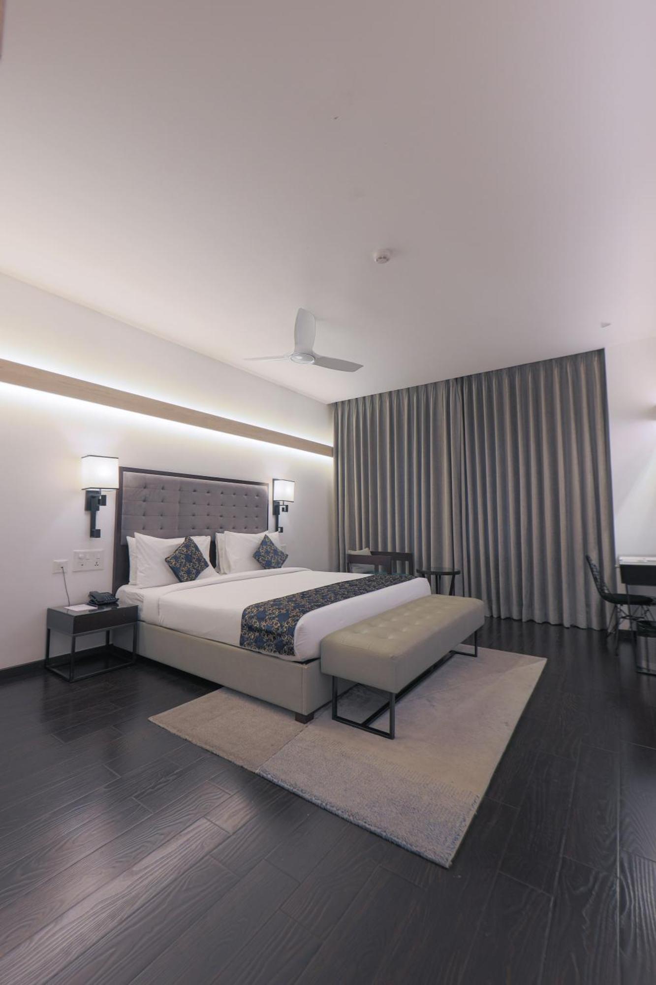 Deccan Serai Grande, Gachibowli, 4*