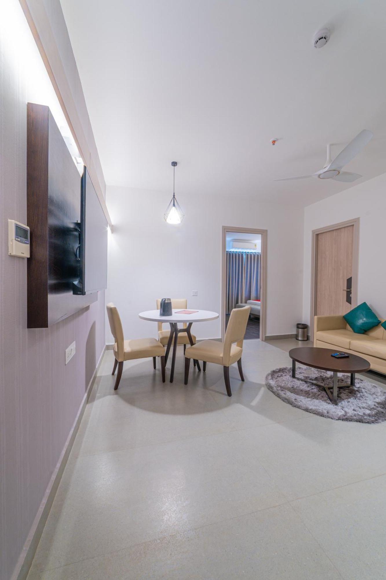 Hotel Deccan Serai Grande, Gachibowli,
