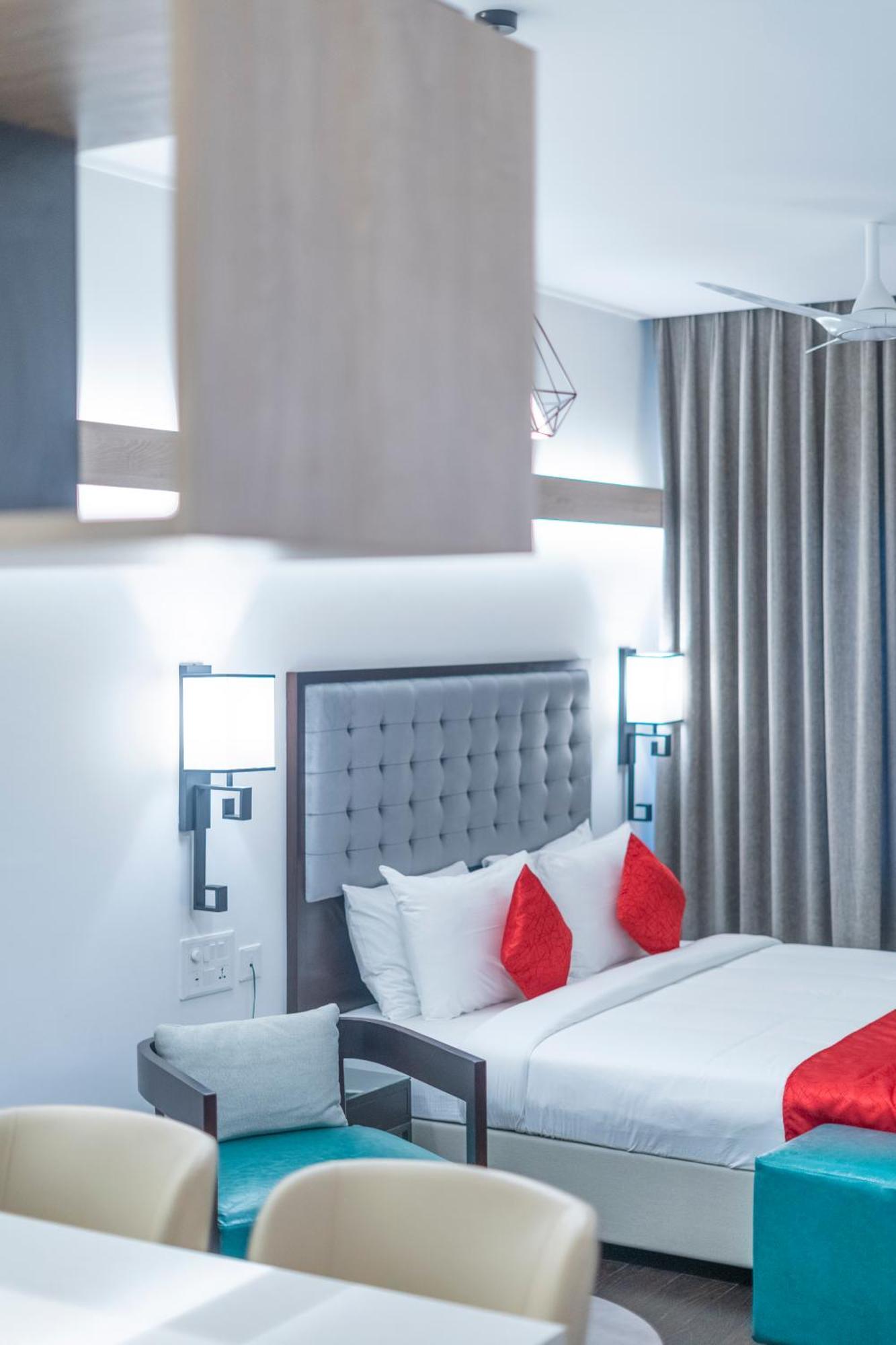 Deccan Serai Grande, Gachibowli, 4* Hyderabad