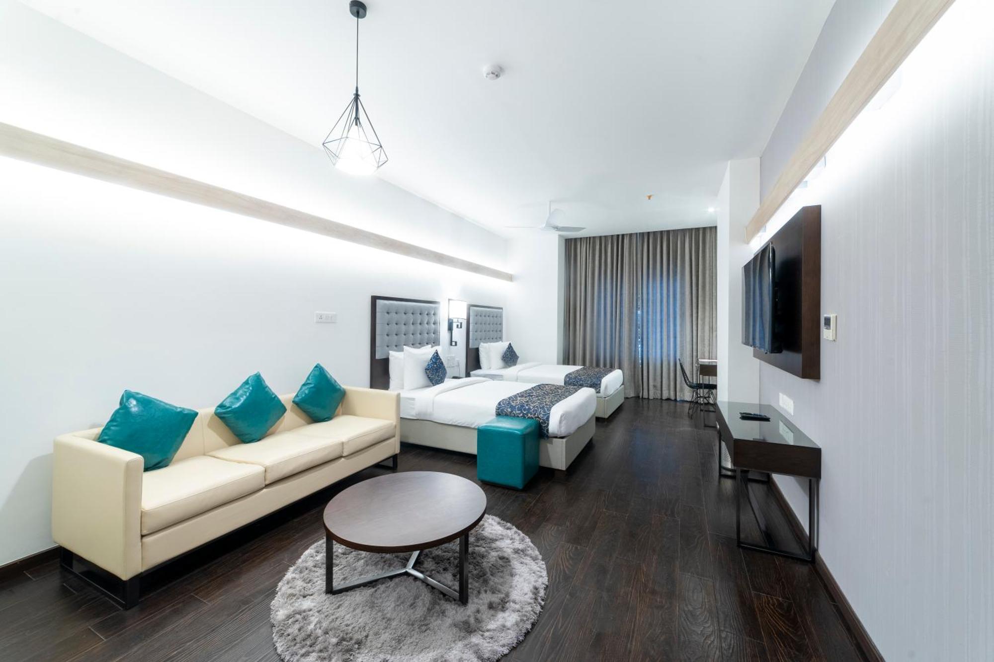 होटल Deccan Serai Grande, Gachibowli, 4*
