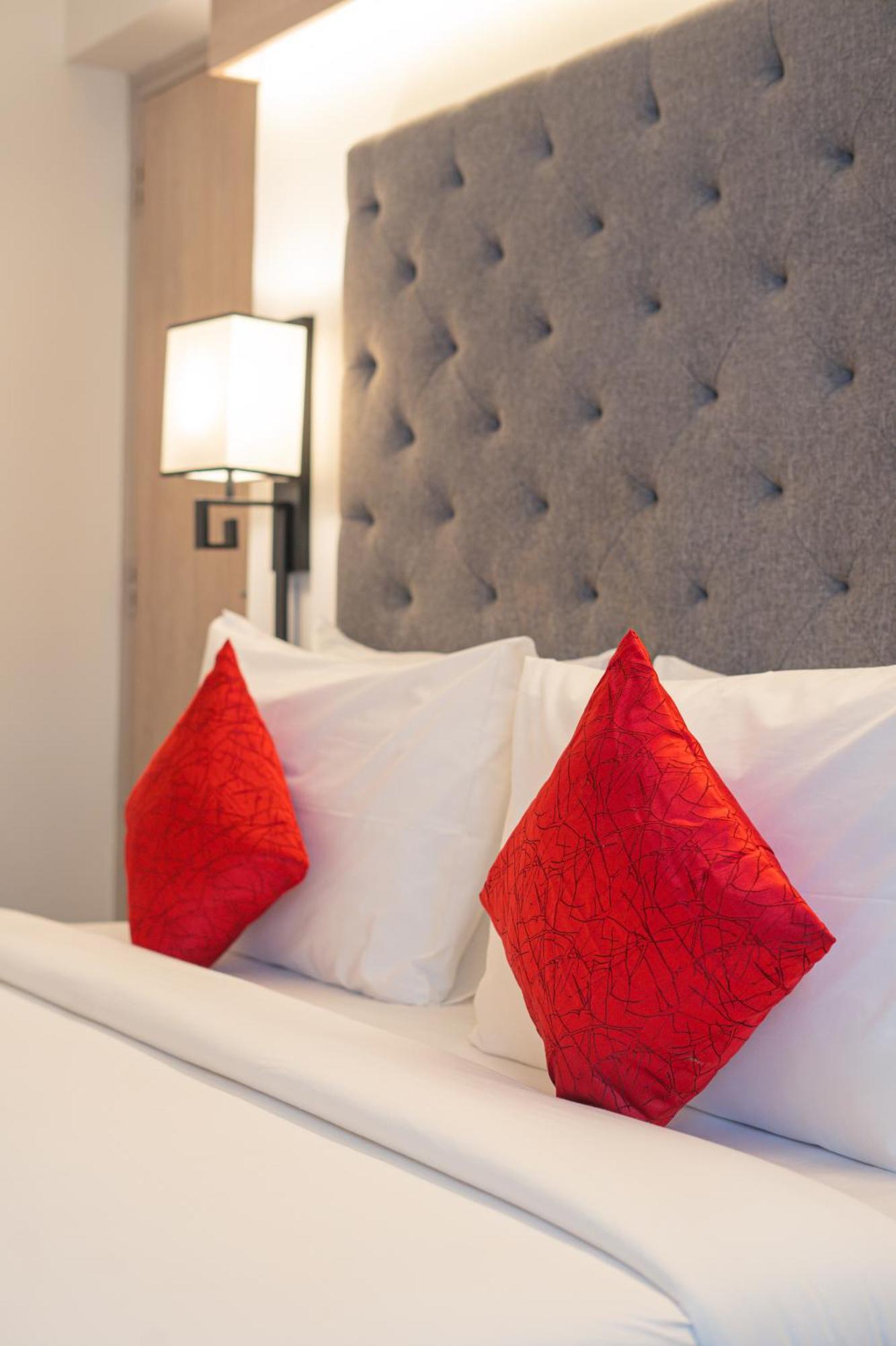 होटल Deccan Serai Grande, Gachibowli, 4*